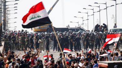 Photo of الاحتجاجات العراقية تدخل أسبوعها الثالث مع سقوط المزيد من الضحايا