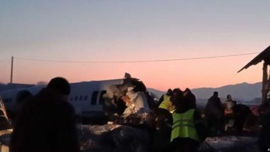 Photo of قتيلا و مصابا في تحطم طائرة ركاب بالقرب من مطار ألماتي في كازا..