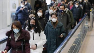 Photo of اليابان تحث مواطنيها على الحد من التنقل لوقف انتشار فيروس كورو..