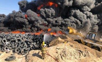 Photo of فرق إطفاء نجحت بالسيطرة على حريق إطارات إرحية
